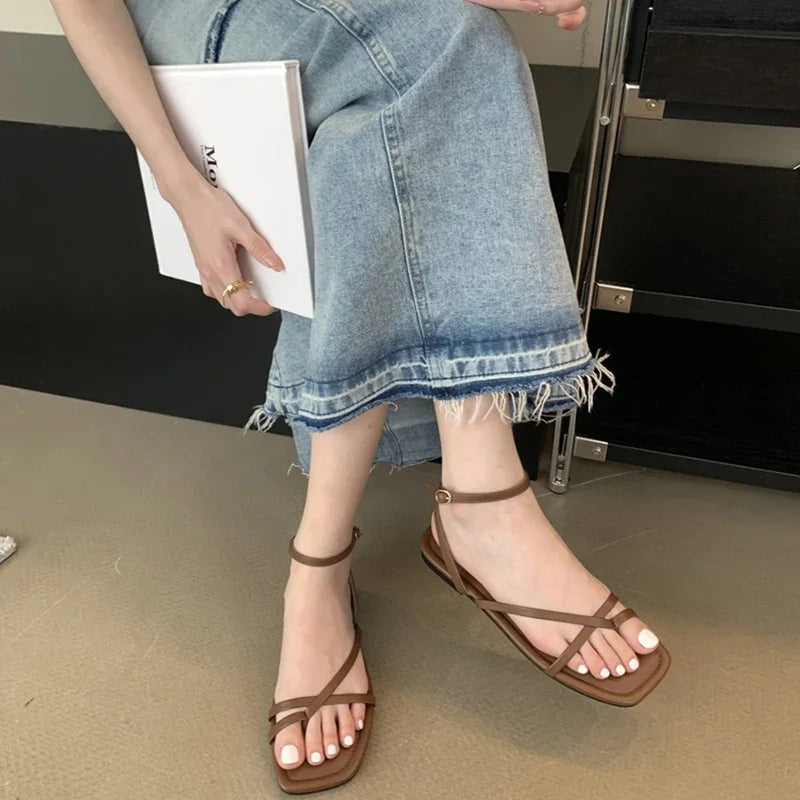 2024 Summer Gladiator Women Sandals Fashion Elegant Narrow Band Clip Toe Shoes Ladies Comfort Flats Beach Sandalias