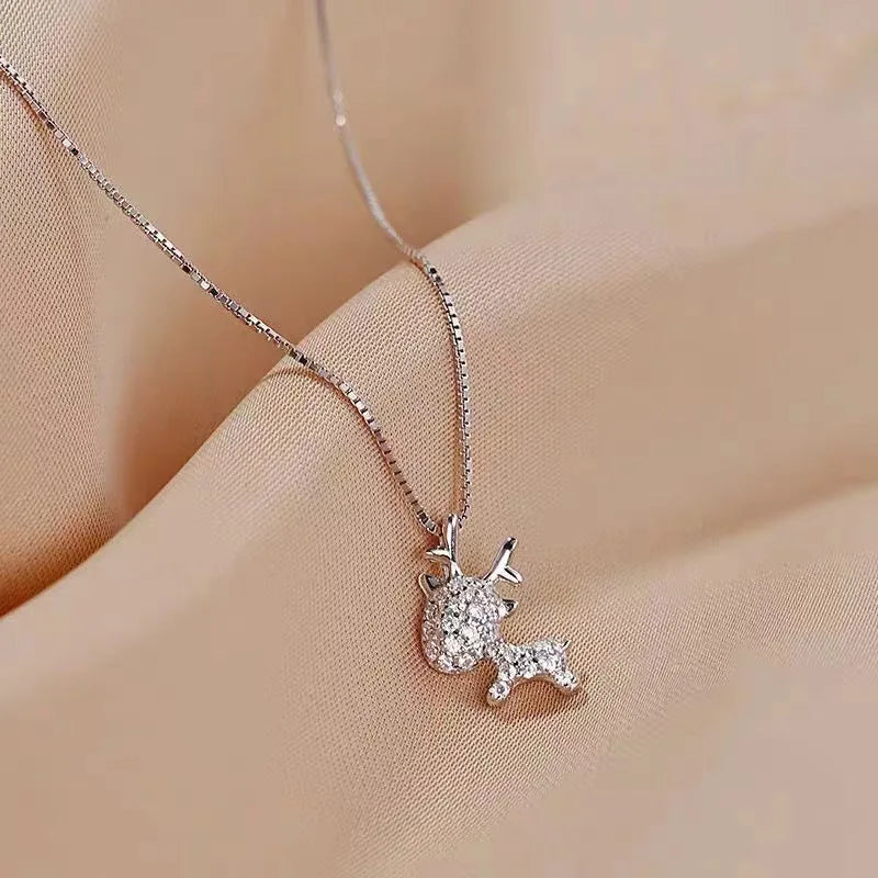 Dainty Christmas Deer Pendant Necklace for Women Girls Xmas Elk Crystal Choker Chain Fashion Wedding Party New Year Jewelry Gift