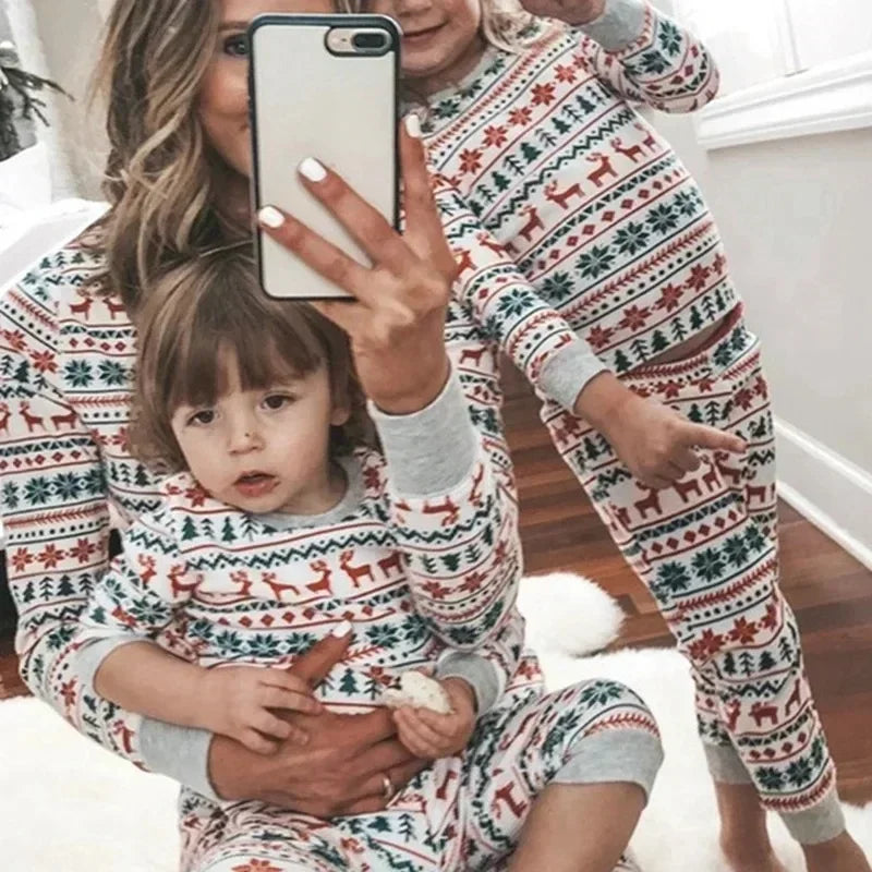 Christmas Family Pajamas Set Mom Daughter Dad Son Matching Outfits Cute All Over Print Homewear Boys Girls Pjs Xmas Look Pyjamas