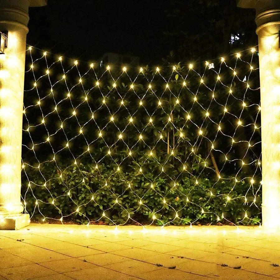 Thrisdar 8X10M 2000 Large Size LED Net Light Outdoor Mesh Light Waterproof Christmas Bush Net Light for Tree Garden Wedding Deco