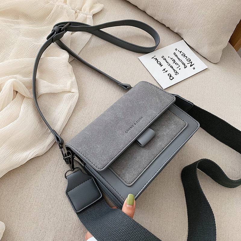 Broadband Female Bag 2022 New Shoulder Bag Ladies Messenger Bag Luxury Designer Long Belt Bag Ladies Bag Purse Mobile Phone Bag