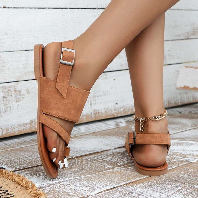 2022 Summer New Roman Sandals Girls Pullover Toe Buckle Flat Beach Women&#39;s Shoes Retro Brown Narrow Band Sandals Plus Size 35~43